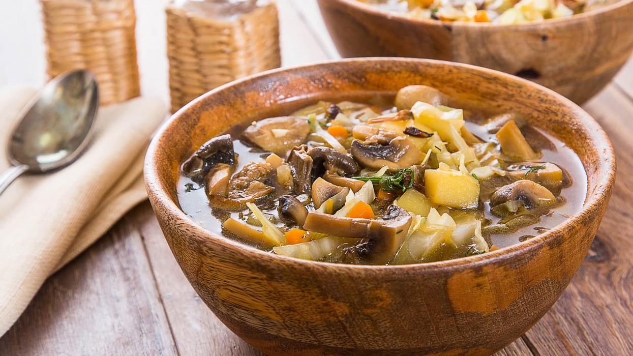 Рецепт щи с грибами из свежей капусты